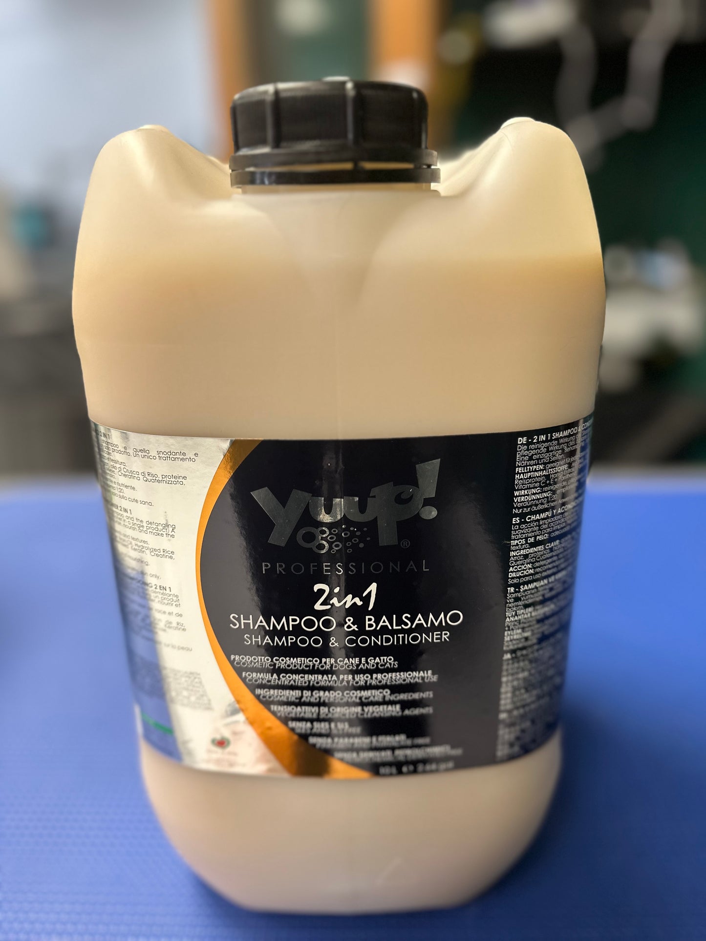 Shampoo and conditioner 2in1 10L