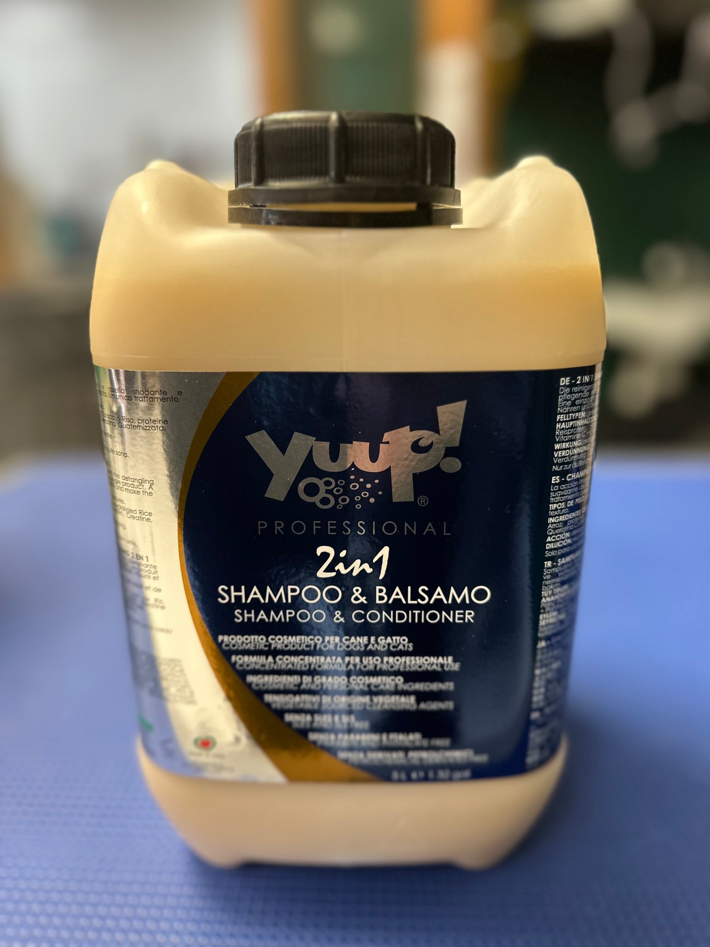 Shampoo and conditioner 2in1 5L